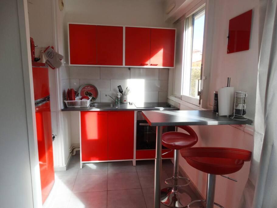 Apartment Parking Prive,t1 Bis, 10mn Lyon Centre Villeurbanne